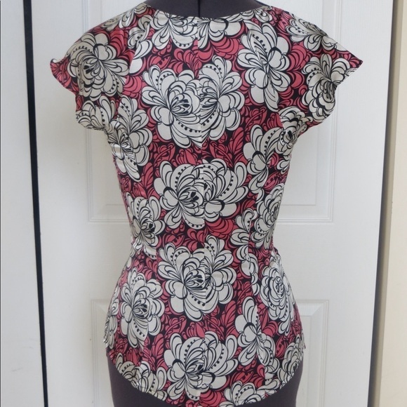 🔴CLEARANCE🔴 Size XS Guess Pink Floral Blouse - Picture 2 of 4